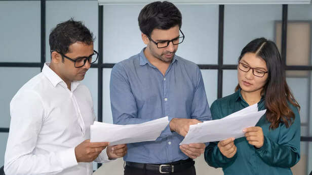 हर नागरिक को काम का हक