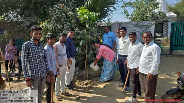 इस गाँव में अब सभी त्योहार एक साथ मनाए जाते हैं।