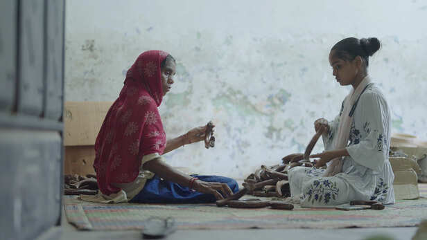  30 हजार परिवार इस काष्ठ शिल्प से जुड़े 