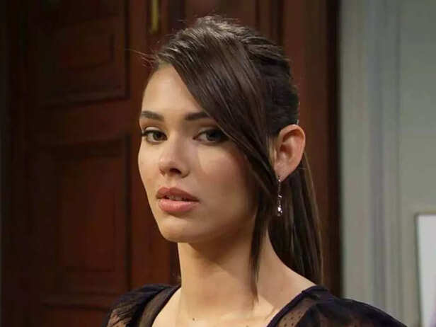 ​Electra struggles with Dylan’s growing presence around Will​