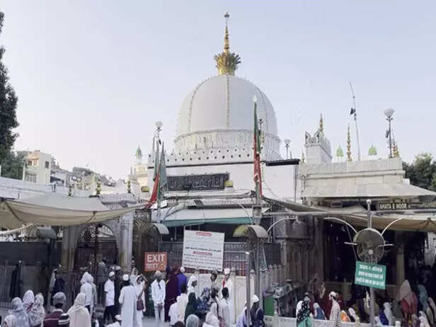 Delhi HC stays CAG audit of Khadim's society in Ajmer Sharif Dargah