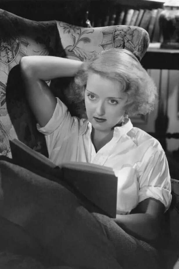 Legendary actress Bette Davis in Dangerous​