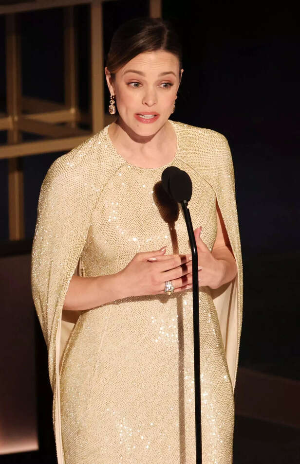 X| @ChicksInTheOff| Rachel McAdams honours Diane Keaton at the Oscars