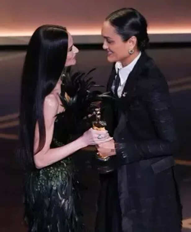 X| @ReporteroRosa| Autumn Durald Arkapaw breaks Oscars cinematography barrier