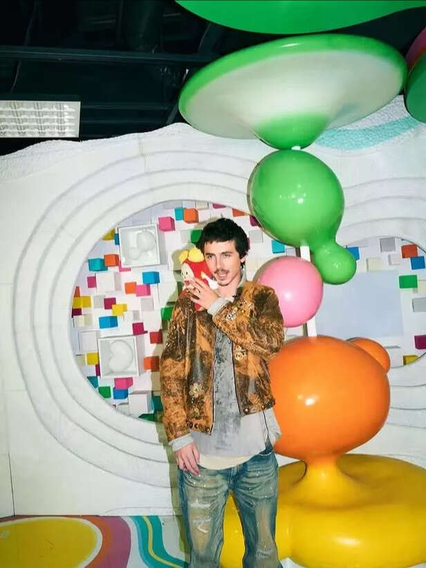 ‘Wait a minute???’: Internet reacts to Marty Supreme’s 0-for-9 Oscars shutout as Timothée Chalamet misses Best Actor