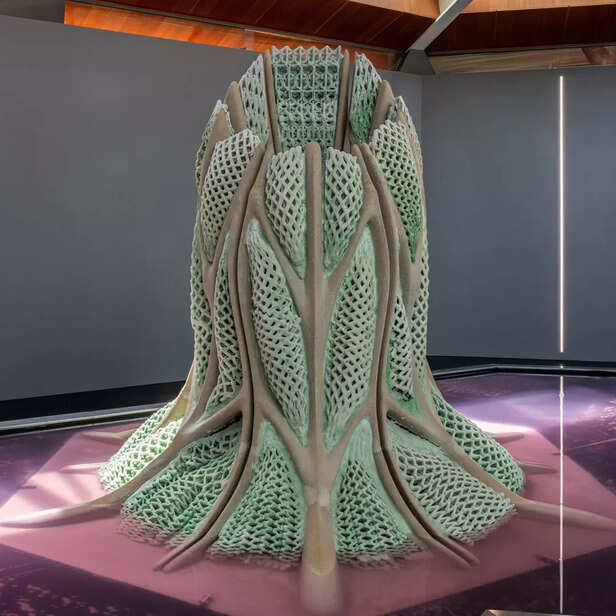 Instagram | @_valentinamori_ | Scientists Create Living Walls That Grow Like Vines