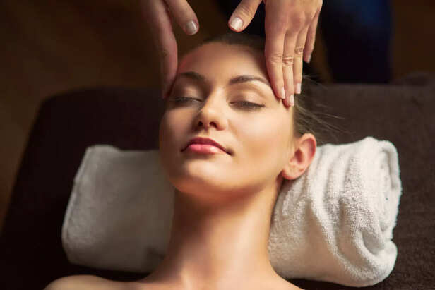 Celebrity Facial Massage