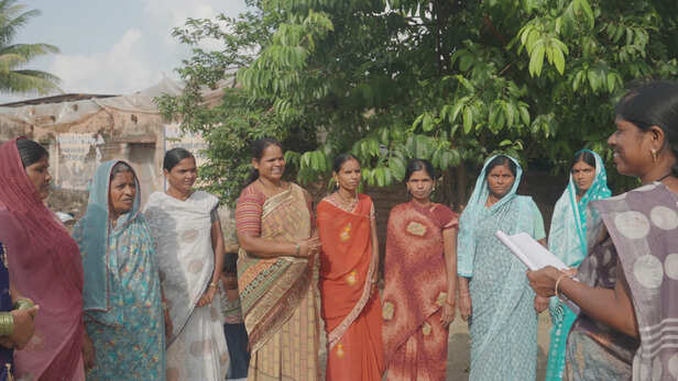 जब एक महिला आगे बढ़ी, तो पूरा गाँव साथ चल पड़ा