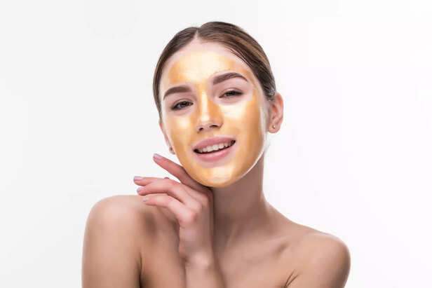 Gram flour and yogurt mask
