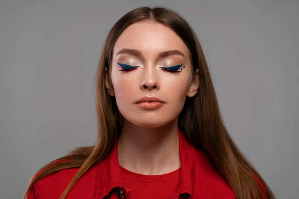 Sharp Winged Eyeliner