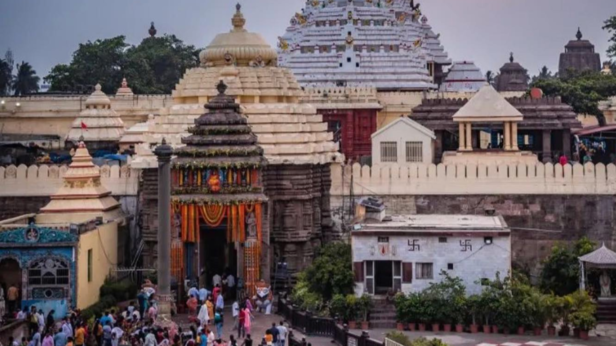 Temple Premise of Jagannath Puri Temple | Instagram - @chalo_odisha