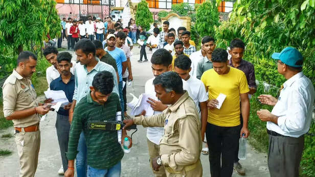 भर्ती प्रक्रिया पूरी तरह पारदर्शी