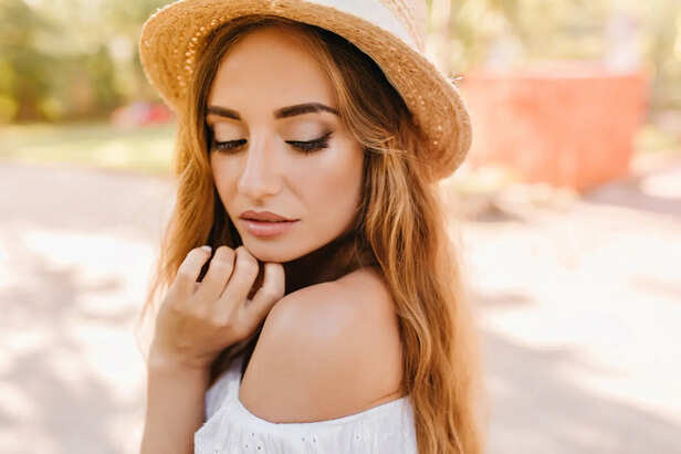 Lightweight Makeup for Hot Days