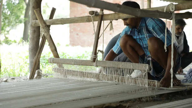 क्लस्टर आधारित विकास से बुनकरों को बाजार