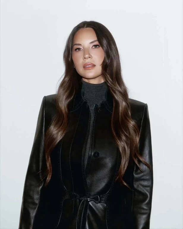 Instagram/oliviamunn | This moment highlighted the persistence of sexism on sets.