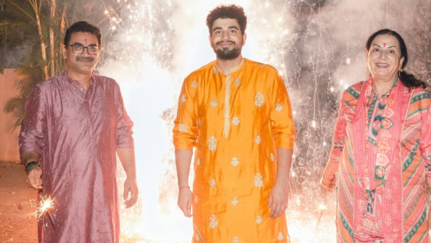 With Family | Instagram - @maisamayhoon