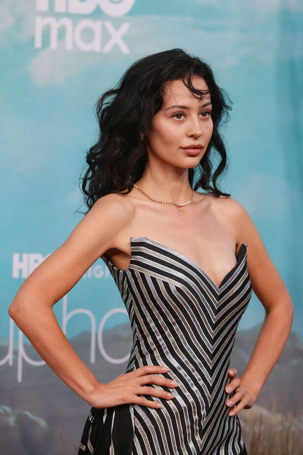 X | Alexa showed up in a look that whispered instead of shouted, glowing skin, barely-there makeup, soft waves.