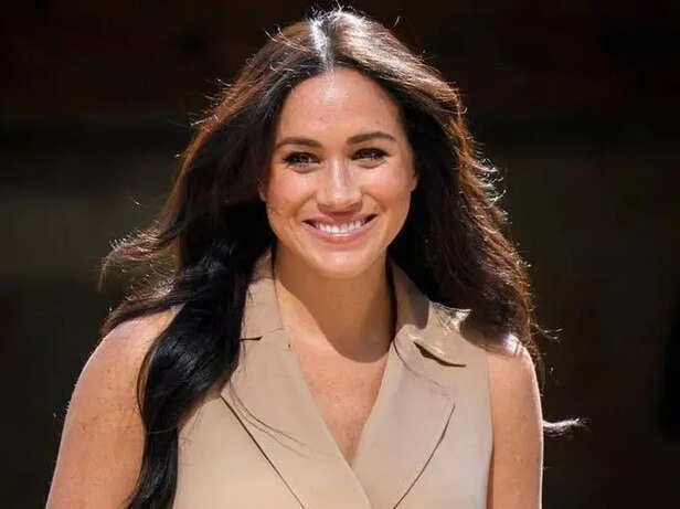 X| @PopTingz| Meghan’s trip raises profit vs service concerns