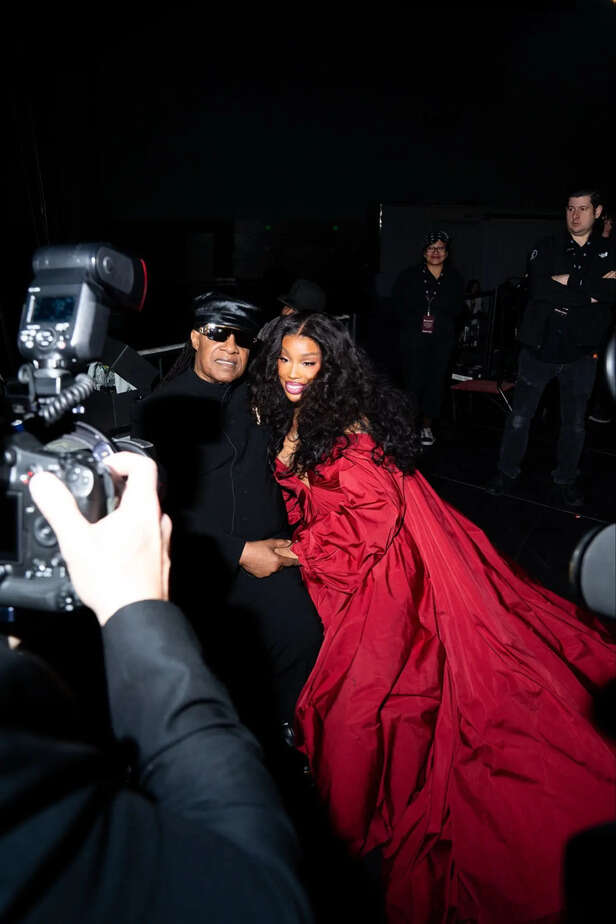 X | @sza | Did SZA confirm or deny being paid to cover for Justin Bieber at Coachella?