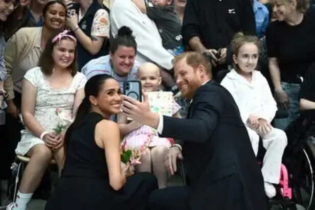 X| @popdocumentary| Harry and Meghan get a quieter Australia welcome