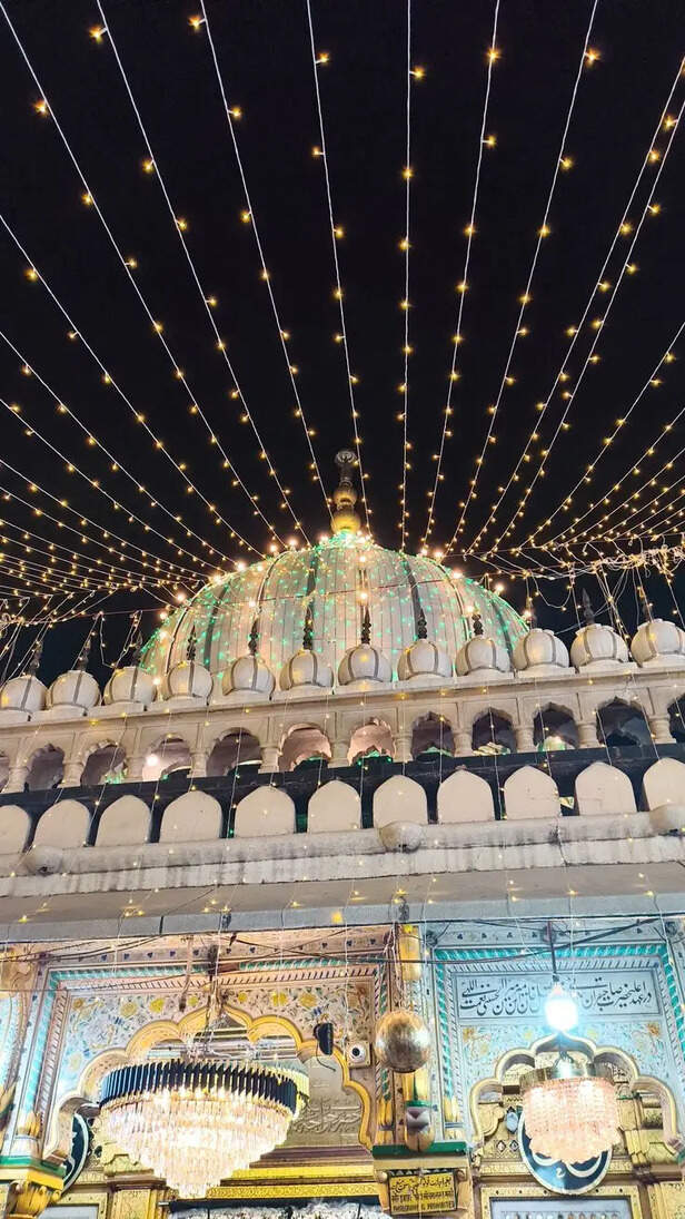 Gen Z’s latest obsession: Listening to Kun Faya Kun at Hazrat Nizamuddin Dargah - Here’s how to experience it