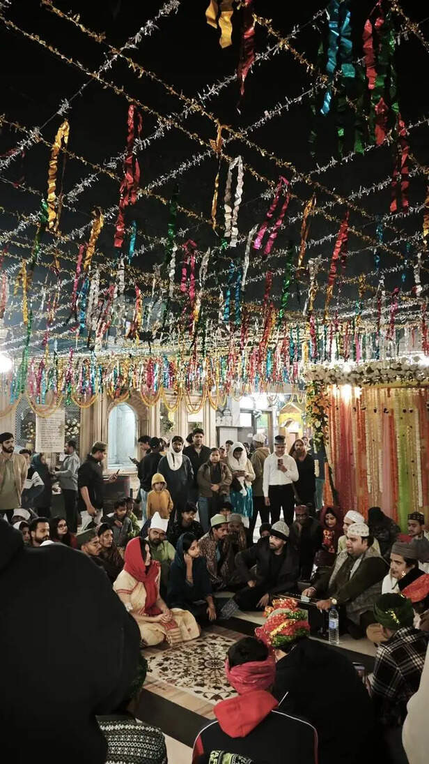 Gen Z’s latest obsession: Listening to Kun Faya Kun at Hazrat Nizamuddin Dargah - Here’s how to experience it
