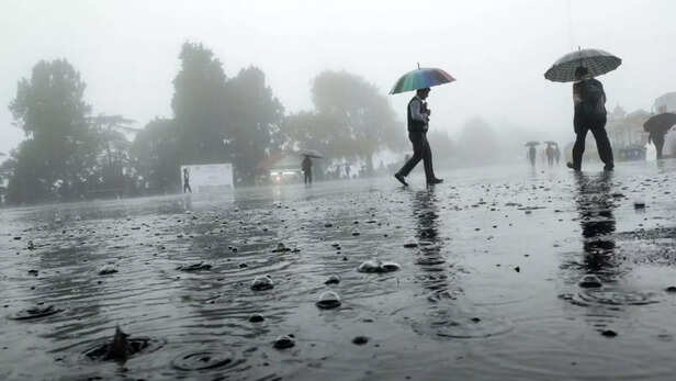 गरज-चमक के साथ हल्की से मध्यम बारिश की संभावना 