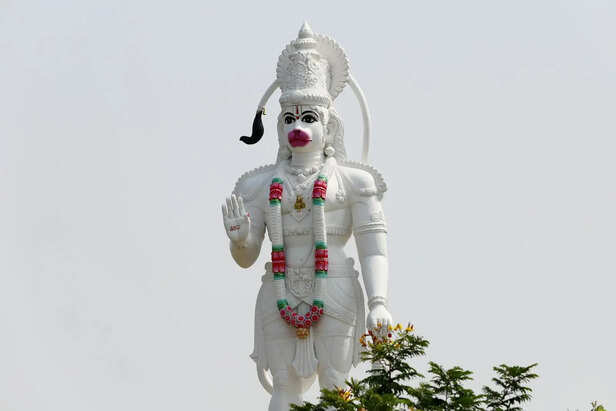 Hanuman ji Statue                          (Image Credit:Pexels)