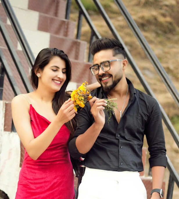 Pexels | Matchmaking Now Comes With Trips and Therapy