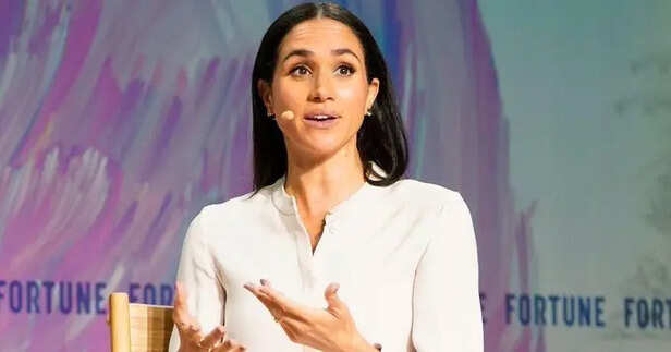 X| @Daily_Express| Meghan faces backlash over AI wardrobe links