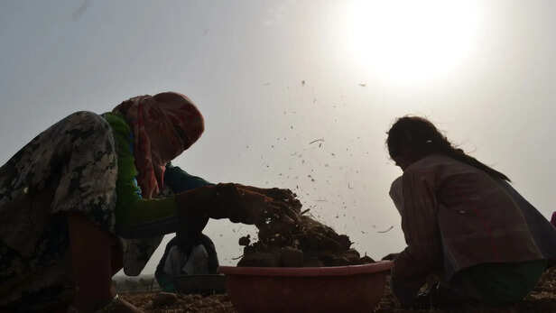 गर्मी से परेशानी होने पर यहाँ करें संपर्क