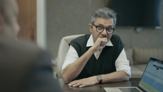 Sameer pitching his App