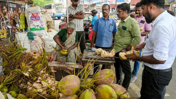 बदलते मौमस में खुद को रखें हाइड्रेट