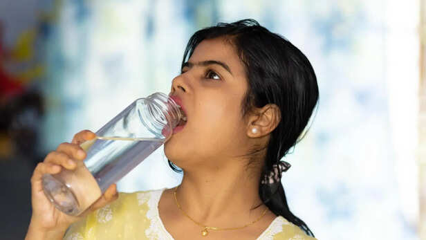 खुद को हमेशा हाइड्रेटेड रखें