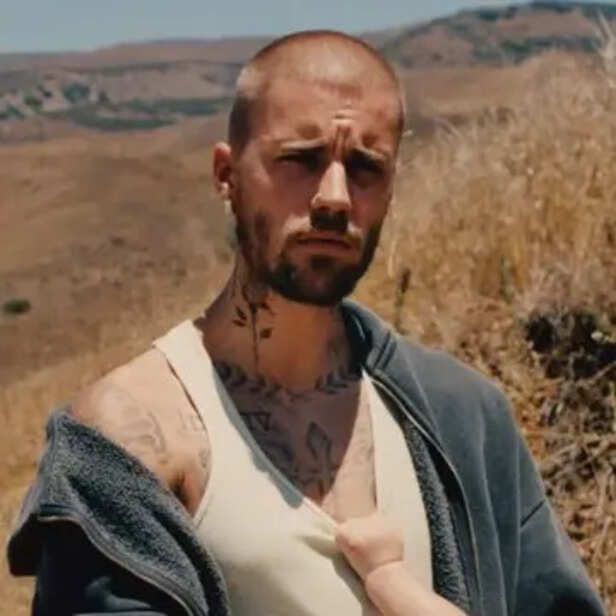 X| @PopBase| Bieber praise sparks debate around Lively