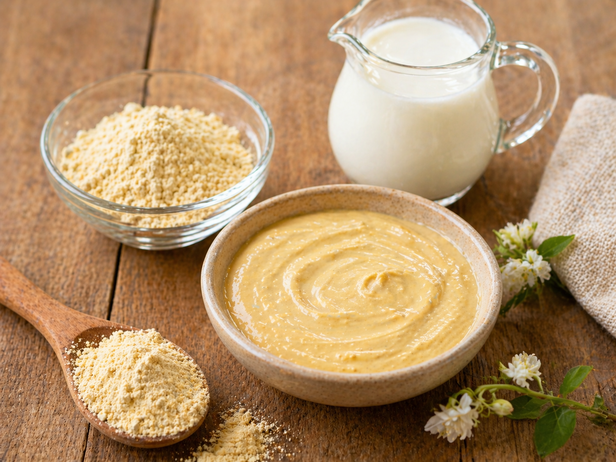 Gram and Milk Mask                         (Image Credit:Chatgpt Ai)