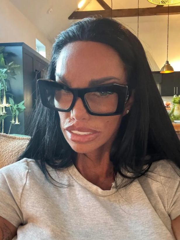 Have the glasses got wiper blades?' Katie Price shocks fans ...