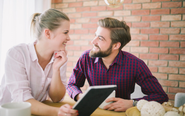 Building a Conversation                             (Image Credit:Pexels)