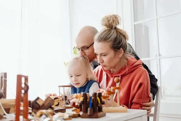 Healthy Bond                   (Image Credit:Pexels)