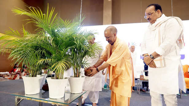 खेती से कमाई बढ़ाने का प्लान तैयार, सीएम योगी ने किसानों को दिया संदेश