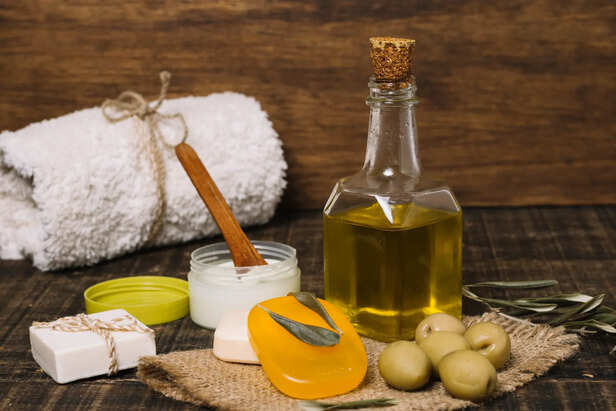Olive Oil Honey Mask Texture