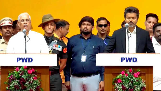 विजय ने ली तमिलनाडु CM पद की शपथ