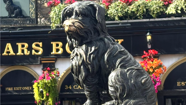 Statue of Skye Terrier named Greyfriars Bobby | Instagram - @kirkhamkaren