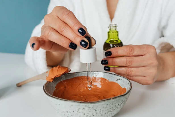 Besan And Rose Water Oil-Control Mask