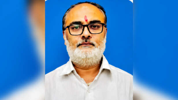 उप निदेशक उद्यान अनूप कुमार चतुर्वेदी