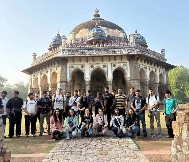 ​One click on a random street and say cheese! The rise of photo walks among youngsters 