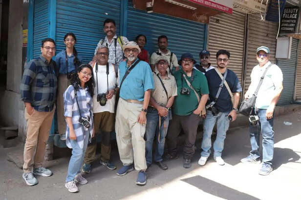 ​One click on a random street and say cheese! The rise of photo walks among youngsters 