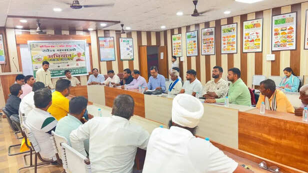 इनपुट डीलर किसानों को देंगे सही खेती की सलाह- सीतापुर, यूपी