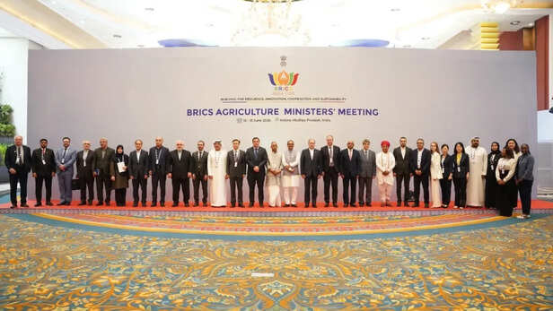 BRICS के सदस्य देशों के प्रतिनिधियों के साथ केंद्रीय कृषि मंत्री शिवराज सिंह चौहान