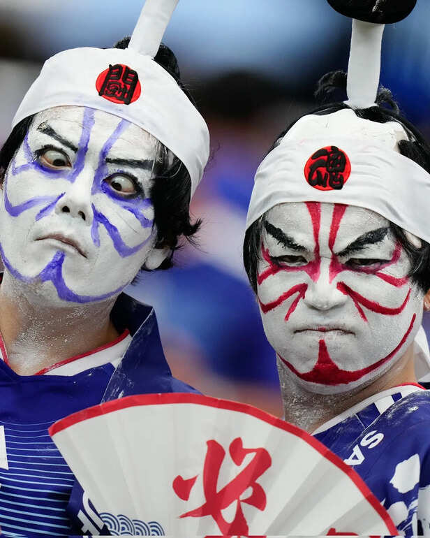 X | @WorldCupMedia_ | Japan fans stayed back after the match to clean the stadium